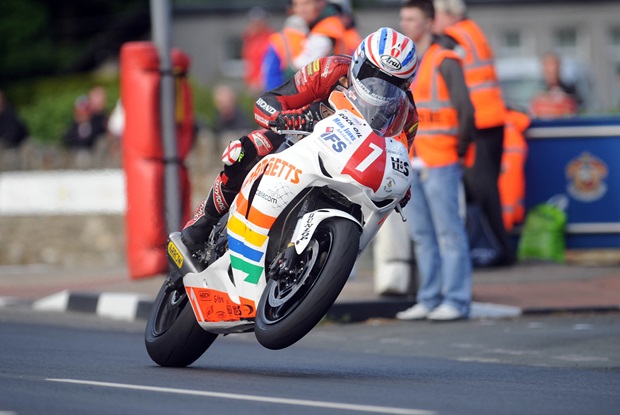 Steve Plater on his Superstock machine (Stephen Davison/Pacemaker Press International)